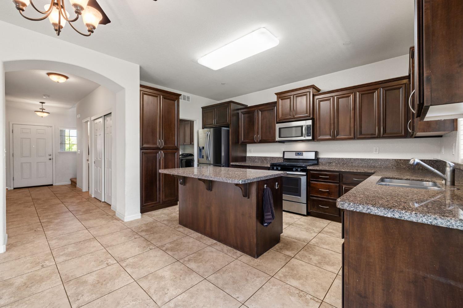 Detail Gallery Image 12 of 53 For 2170 Cling Dr, Marysville,  CA 95901 - 3 Beds | 2/1 Baths