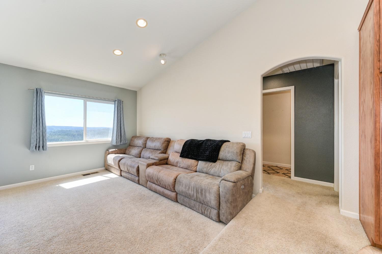 Detail Gallery Image 13 of 51 For 23380 Barnes Ln, Colfax,  CA 95713 - 2 Beds | 2/1 Baths