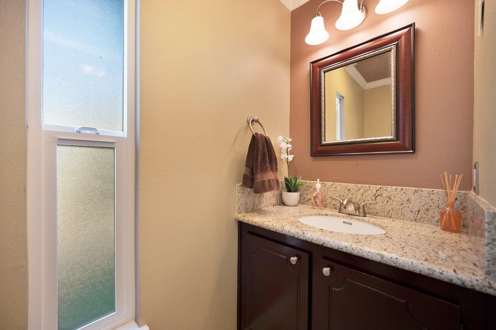 Detail Gallery Image 21 of 43 For 5641 Albert Ln, Citrus Heights,  CA 95610 - 2 Beds | 2/1 Baths