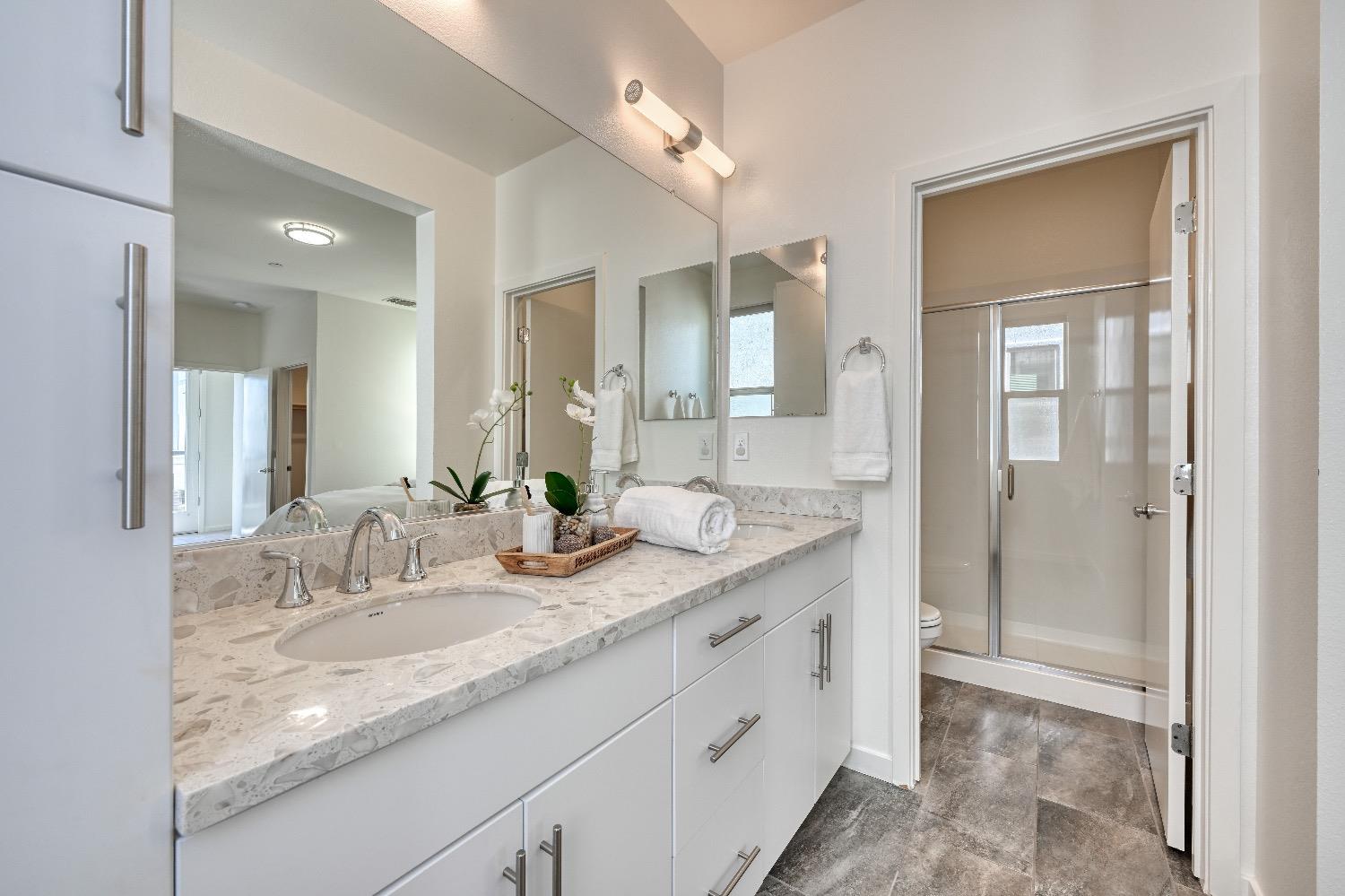 Detail Gallery Image 15 of 24 For 337 Crate Ave, Sacramento,  CA 95818 - 2 Beds | 2/1 Baths