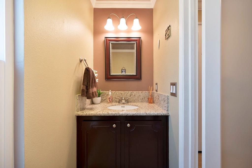 Detail Gallery Image 20 of 43 For 5641 Albert Ln, Citrus Heights,  CA 95610 - 2 Beds | 2/1 Baths