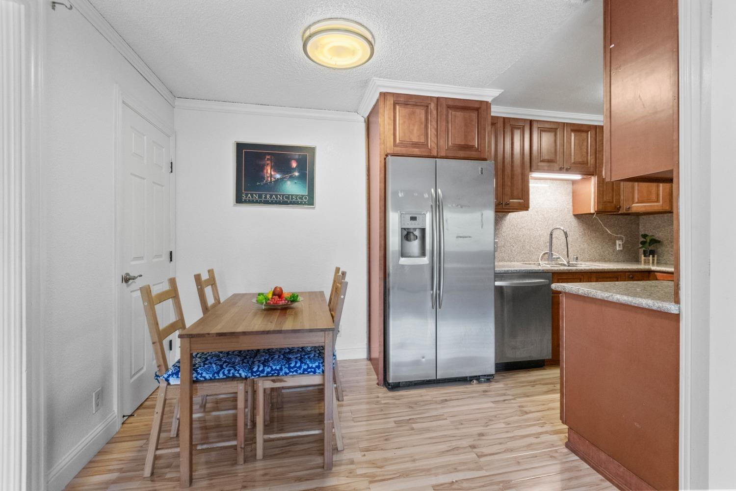 Detail Gallery Image 8 of 35 For 6400 66th Ave #72,  Sacramento,  CA 95823 - 2 Beds | 1 Baths