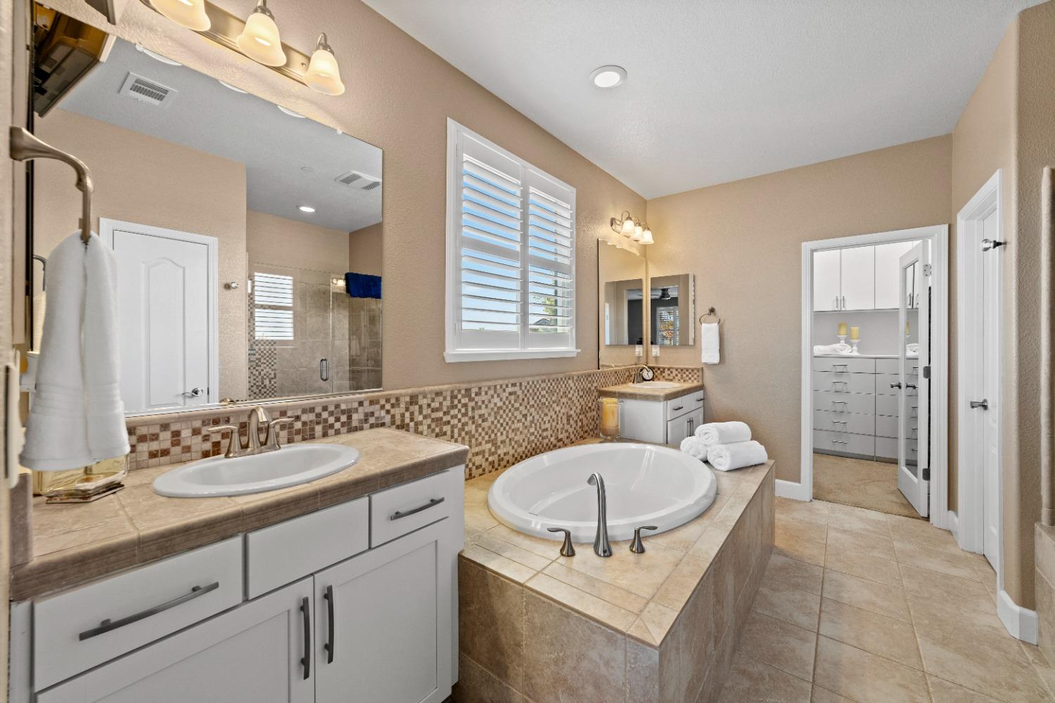 Detail Gallery Image 19 of 38 For 863 Entrata Way, Lincoln,  CA 95648 - 4 Beds | 3/1 Baths