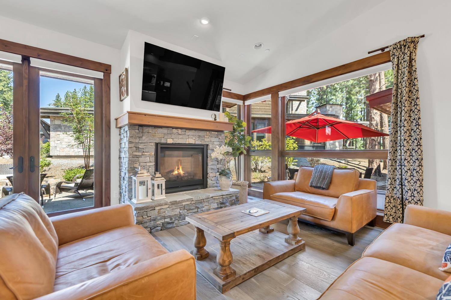 Detail Gallery Image 9 of 58 For 9106 Heartwood Dr, Truckee,  CA 96161 - 3 Beds | 3/1 Baths
