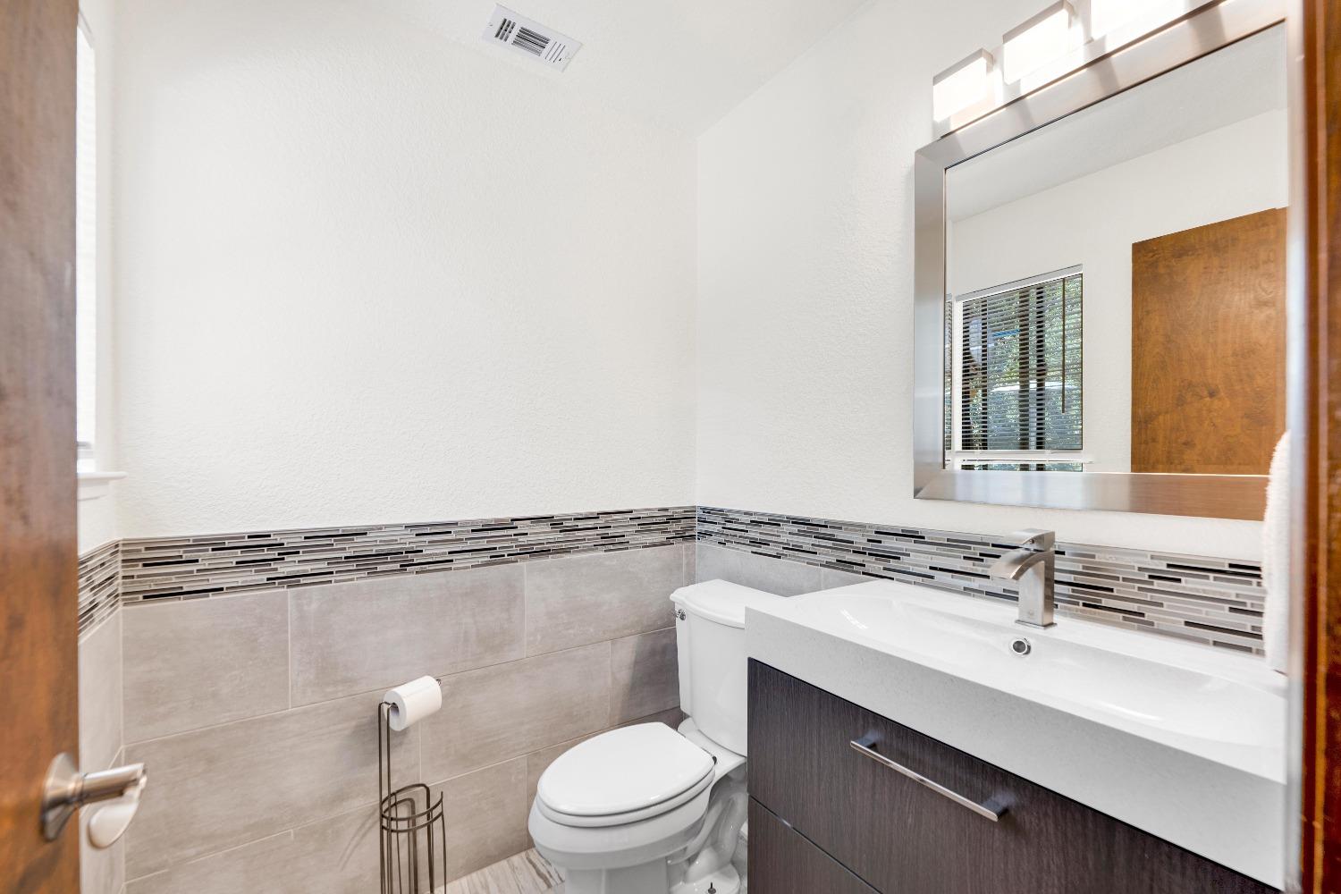 Detail Gallery Image 29 of 68 For 216 Cimmaron Cir, Folsom,  CA 95630 - 3 Beds | 2/1 Baths