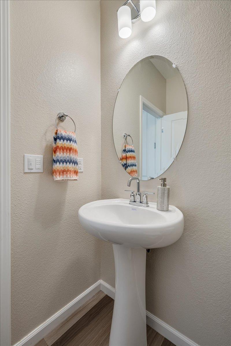 Detail Gallery Image 28 of 35 For 4379 E Commerce Way, Sacramento,  CA 95834 - 3 Beds | 2/1 Baths