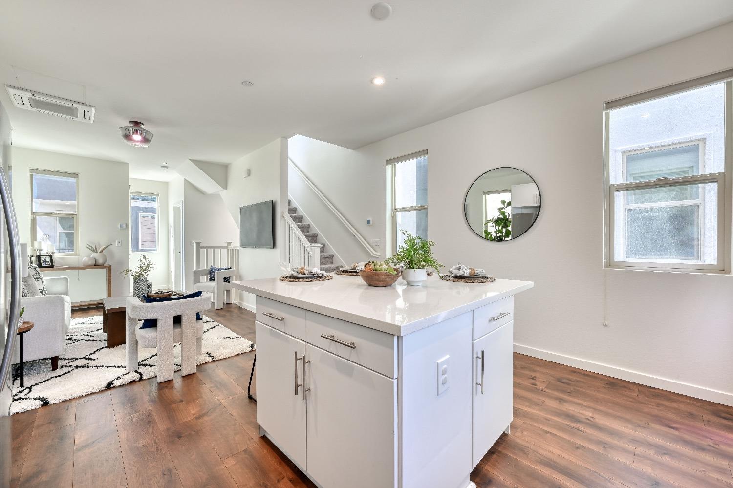 Detail Gallery Image 9 of 24 For 337 Crate Ave, Sacramento,  CA 95818 - 2 Beds | 2/1 Baths