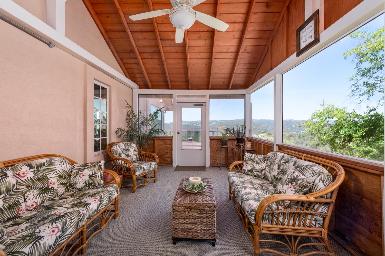Detail Gallery Image 31 of 52 For 707 Kanaka Valley Rd, Rescue,  CA 95672 - 2 Beds | 2/1 Baths