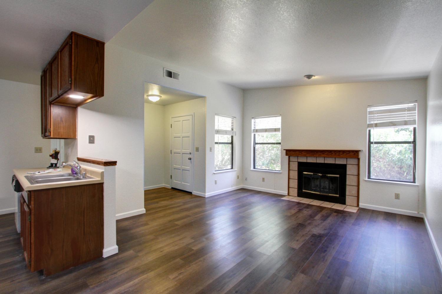 Detail Gallery Image 3 of 41 For 23253 Lone Pine Dr, Auburn,  CA 95602 - 3 Beds | 2 Baths