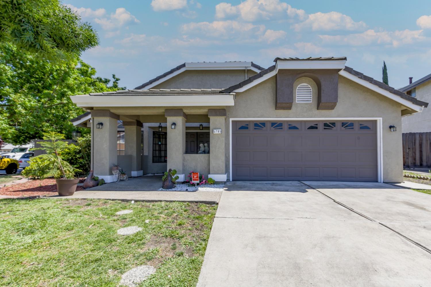 Detail Gallery Image 9 of 40 For 5795 Caribbean Cir, Stockton,  CA 95210 - 3 Beds | 2 Baths