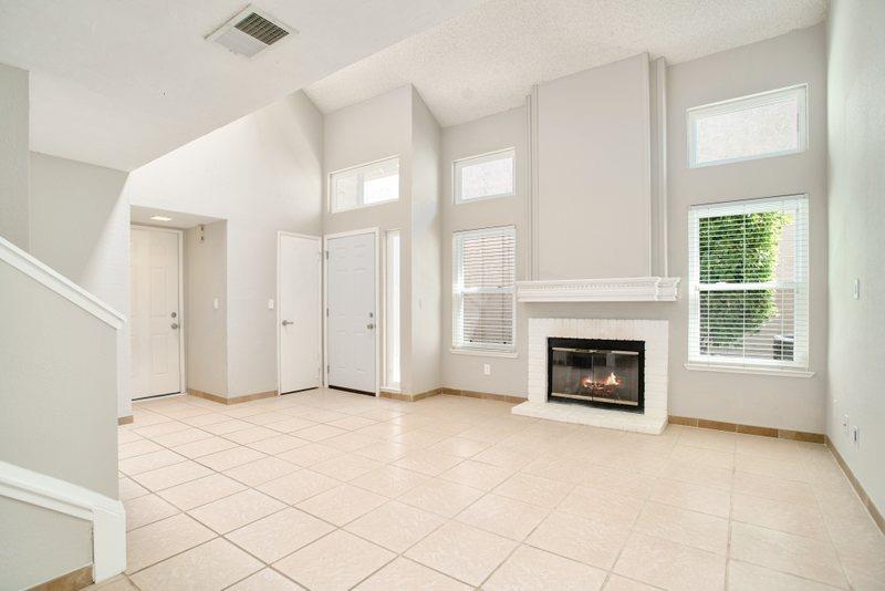 Detail Gallery Image 3 of 37 For 2252 Sandcastle Way, Sacramento,  CA 95833 - 3 Beds | 2/1 Baths