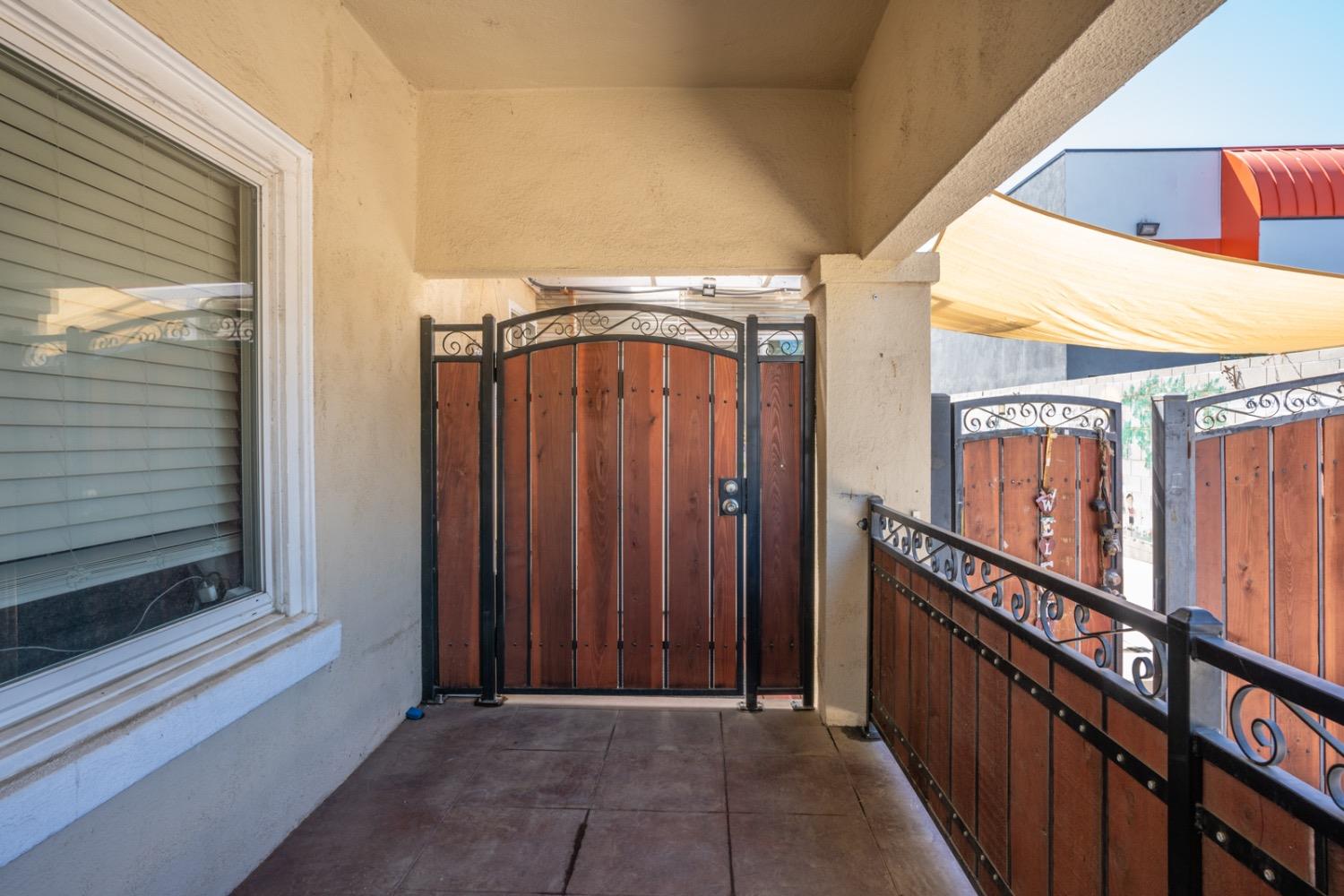 Detail Gallery Image 8 of 28 For 1315 S 7th St, Los Banos,  CA 93635 - 3 Beds | 2/1 Baths
