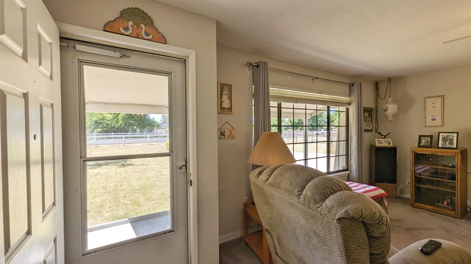 Detail Gallery Image 15 of 61 For 734 E Frisbee Ln, French Camp,  CA 95231 - 3 Beds | 2 Baths