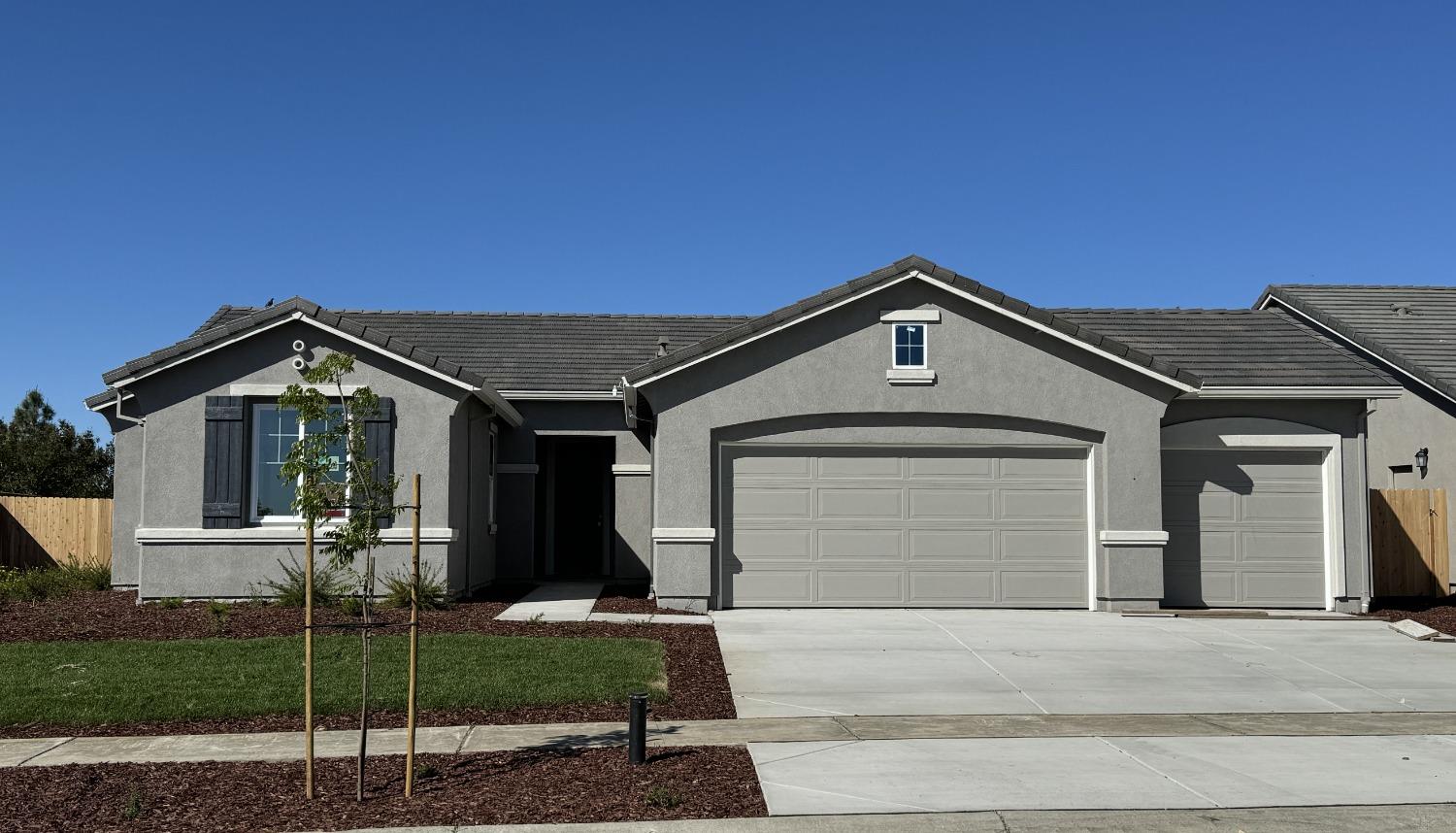 Detail Gallery Image 1 of 1 For 1272 Rio Grande Dr, Plumas Lake,  CA 95961 - 3 Beds | 2 Baths