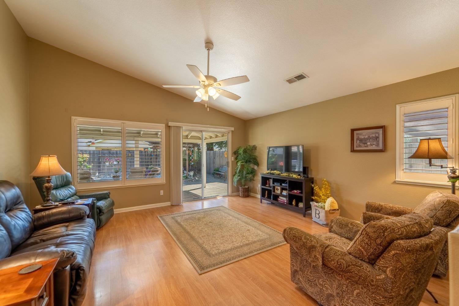 Detail Gallery Image 23 of 42 For 1022 Ashford Dr, Turlock,  CA 95382 - 4 Beds | 2 Baths