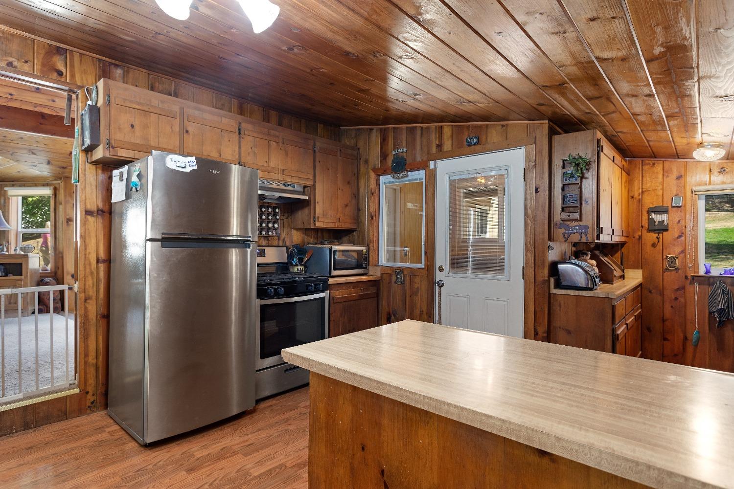 Detail Gallery Image 5 of 40 For 1281 Dog Bar Rd, Colfax,  CA 95713 - 2 Beds | 2 Baths