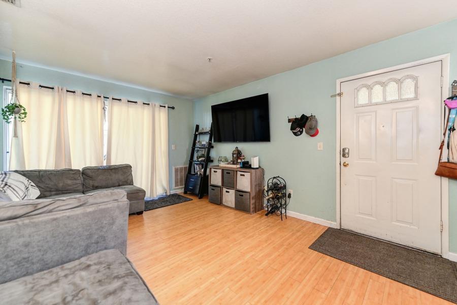 Detail Gallery Image 5 of 24 For 8020 Walerga Rd #1117,  Antelope,  CA 95843 - 2 Beds | 2 Baths