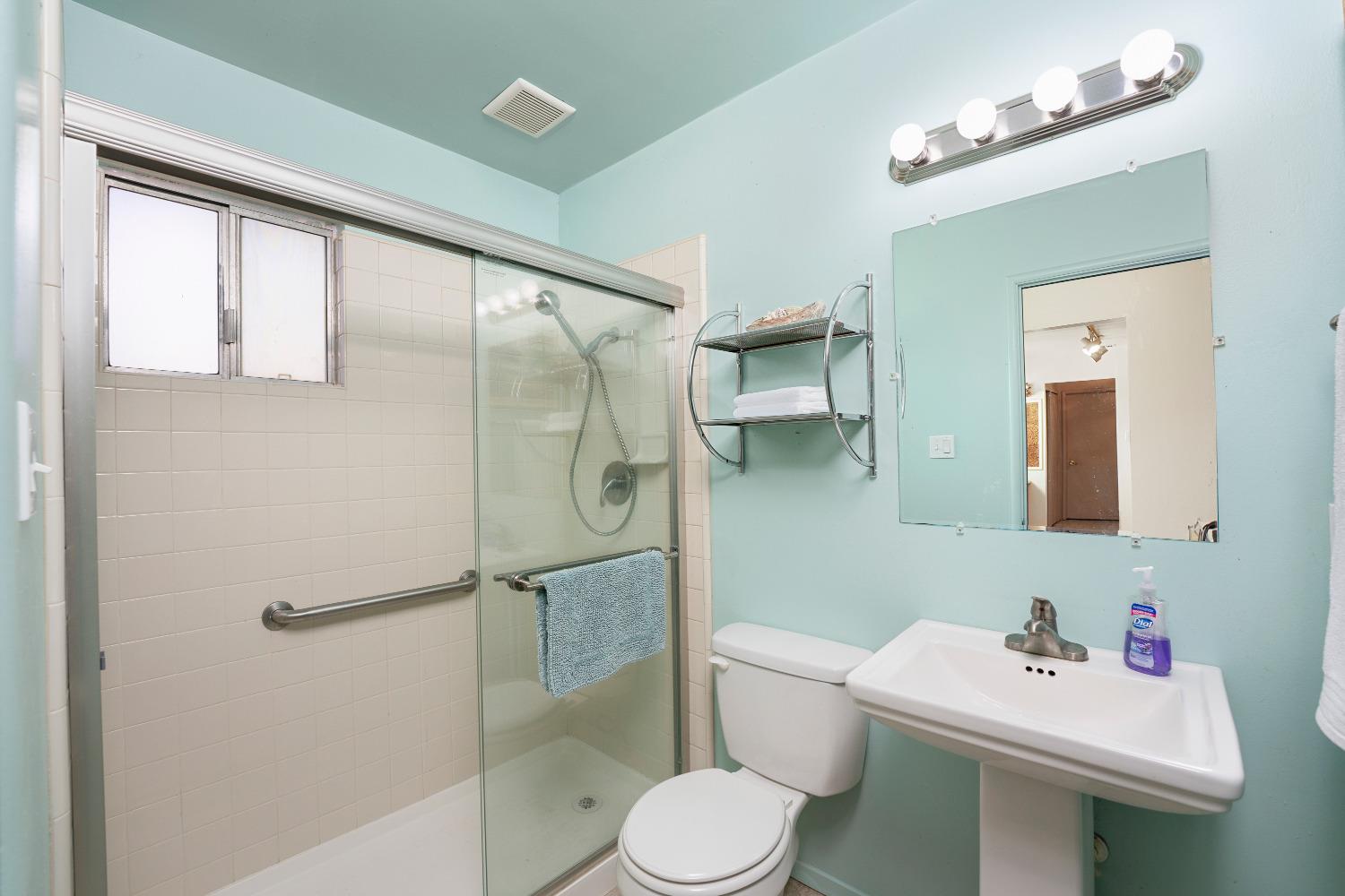 Detail Gallery Image 19 of 38 For 320 8th St, Lincoln,  CA 95648 - 3 Beds | 2 Baths