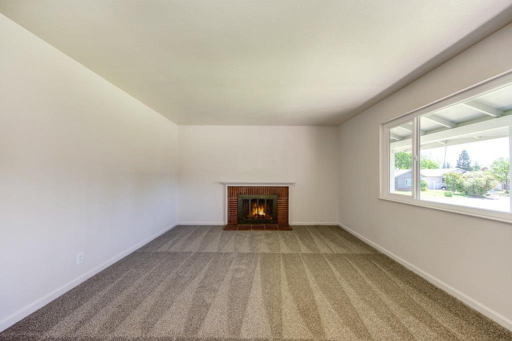 Detail Gallery Image 5 of 32 For 6807 Marinvale Dr, Citrus Heights,  CA 95621 - 3 Beds | 2 Baths