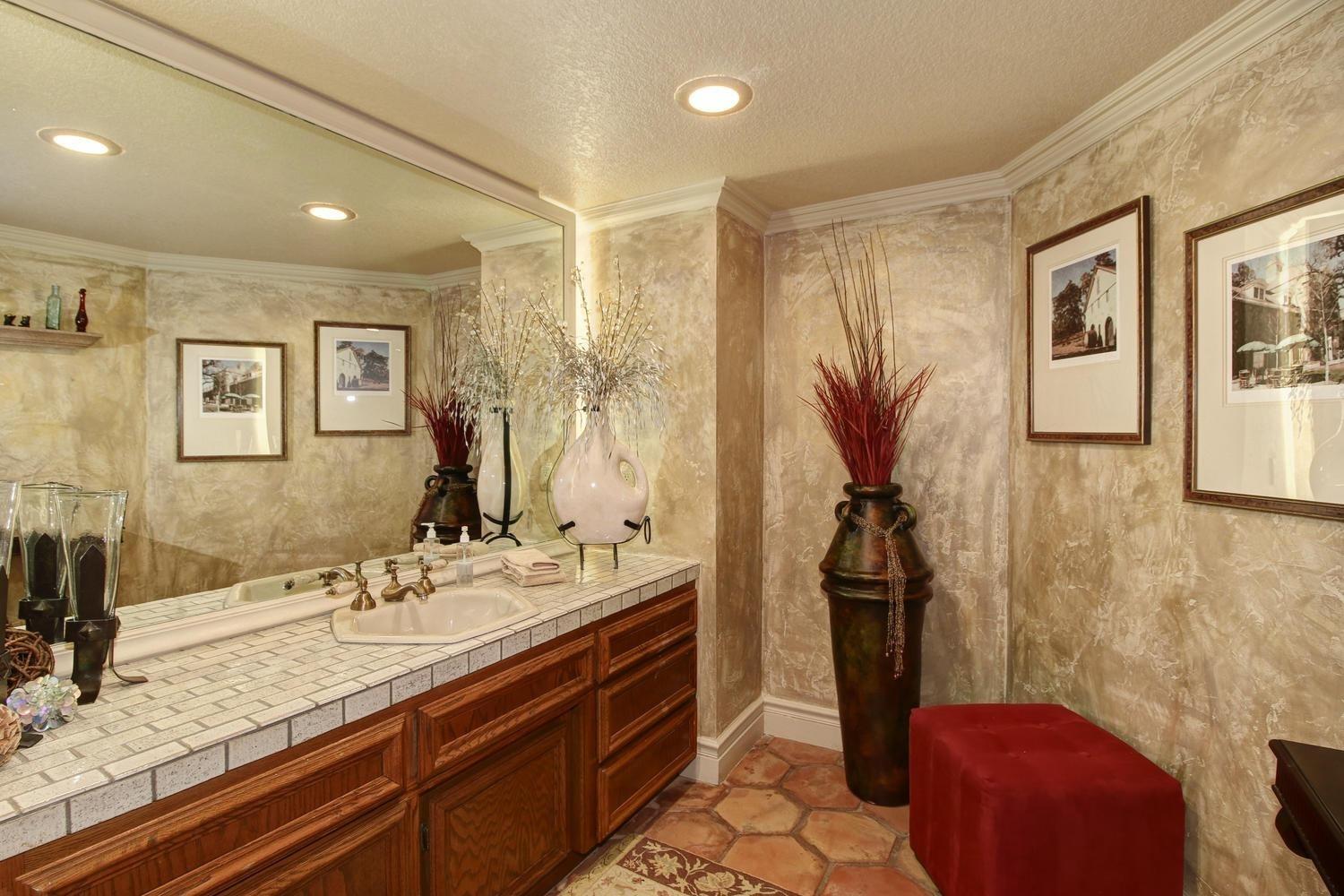 Detail Gallery Image 36 of 83 For 5966 Ridge Park Dr, Loomis,  CA 95650 - 5 Beds | 4/2 Baths