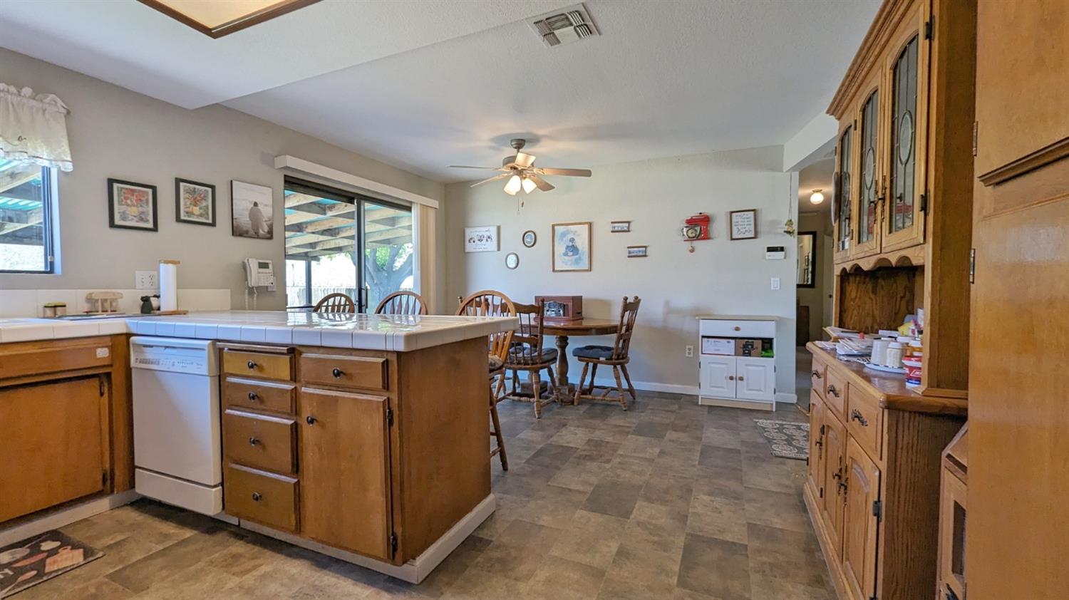 Detail Gallery Image 29 of 61 For 734 E Frisbee Ln, French Camp,  CA 95231 - 3 Beds | 2 Baths