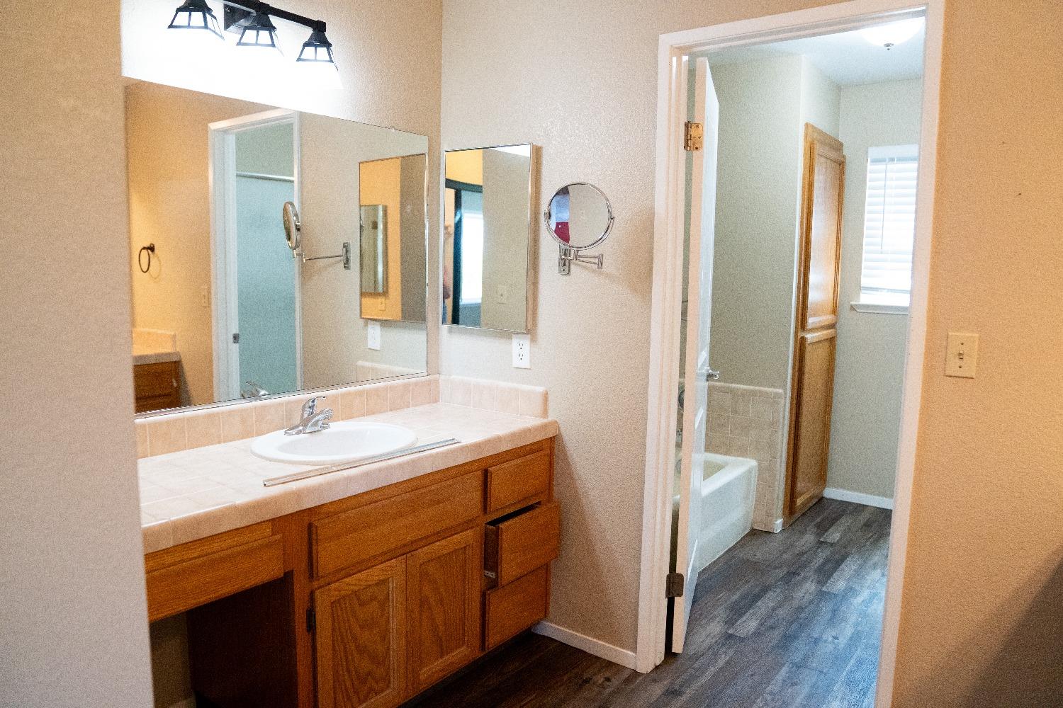Detail Gallery Image 10 of 18 For 2821 Whitewood Ct, Oakdale,  CA 95361 - 4 Beds | 2/1 Baths