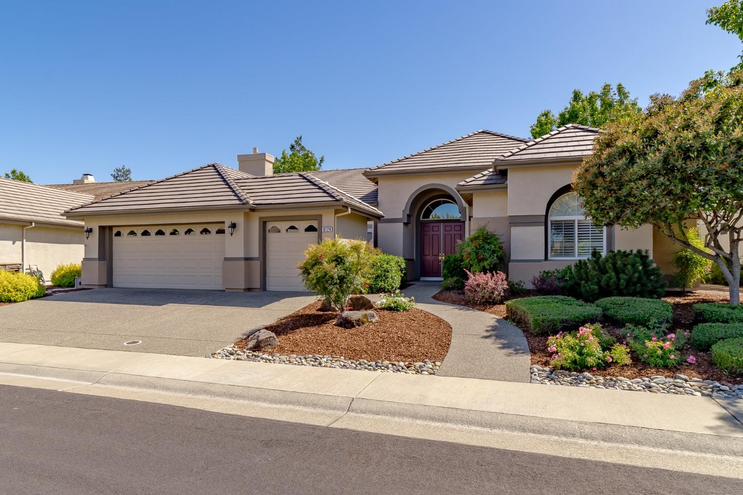 Detail Gallery Image 2 of 43 For 8124 Stagecoach Cir, Roseville,  CA 95747 - 3 Beds | 2/1 Baths