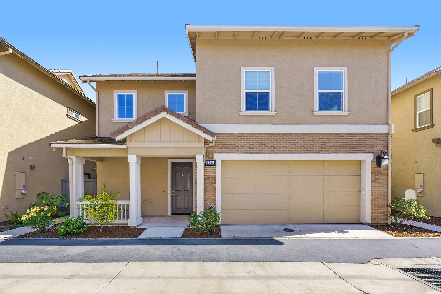 Detail Gallery Image 33 of 34 For 1062 Golden Sunray Ter, Davis,  CA 95616 - 3 Beds | 2/1 Baths