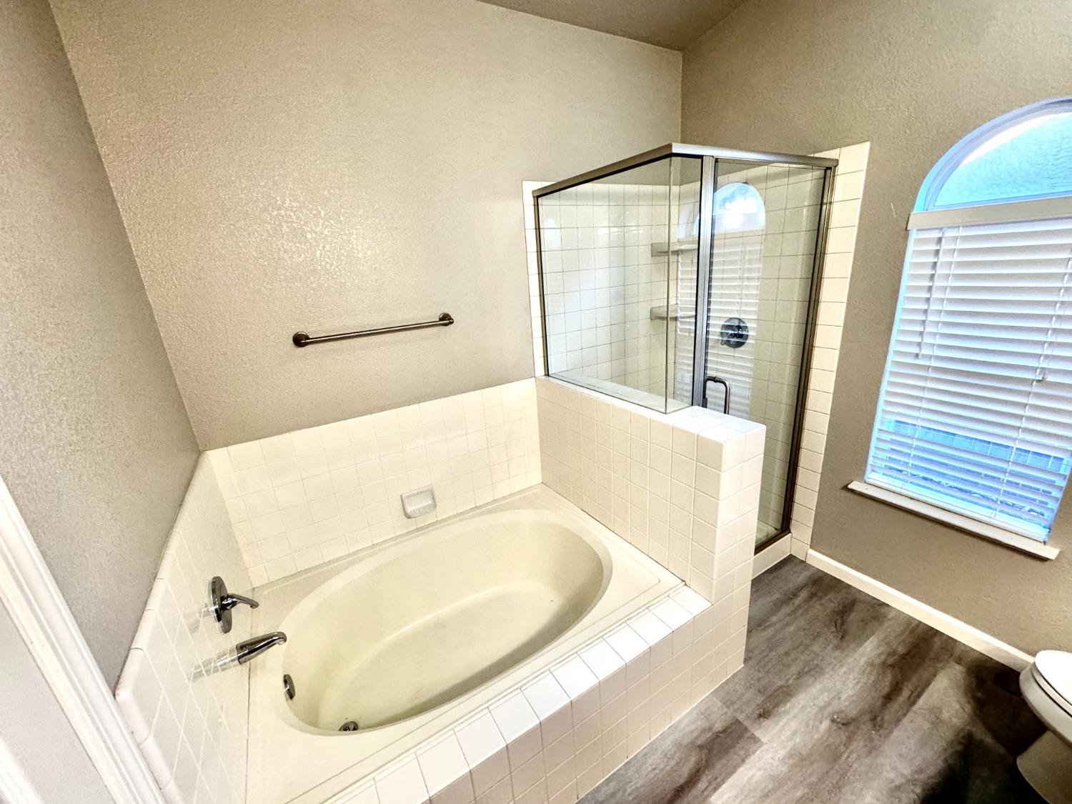 Detail Gallery Image 16 of 23 For 1308 Champagne Cir, Roseville,  CA 95747 - 4 Beds | 2 Baths