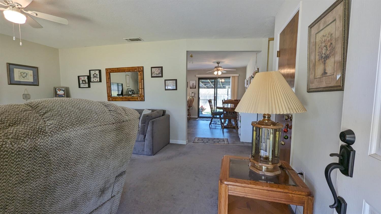 Detail Gallery Image 14 of 61 For 734 E Frisbee Ln, French Camp,  CA 95231 - 3 Beds | 2 Baths