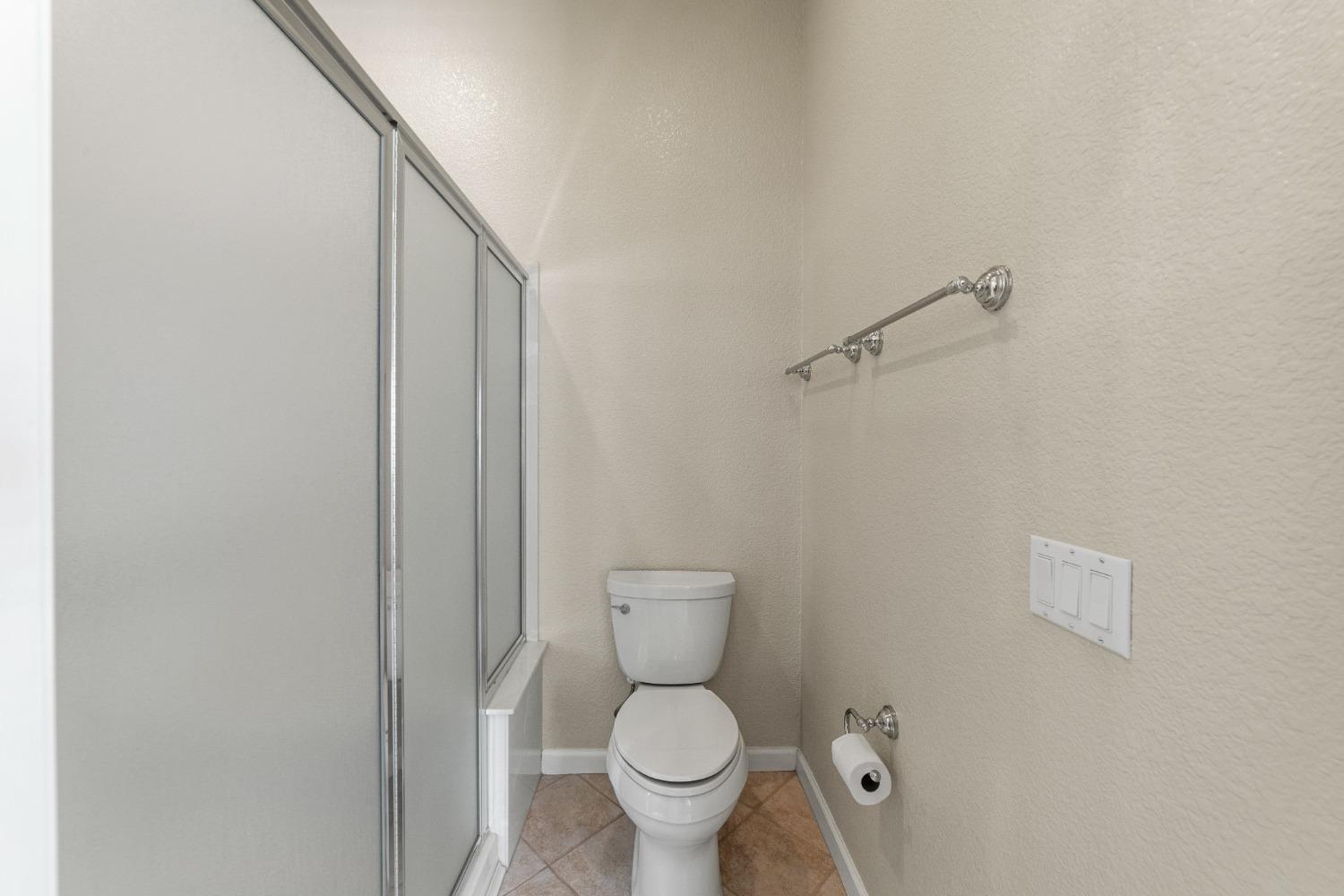 Detail Gallery Image 24 of 43 For 8124 Stagecoach Cir, Roseville,  CA 95747 - 3 Beds | 2/1 Baths