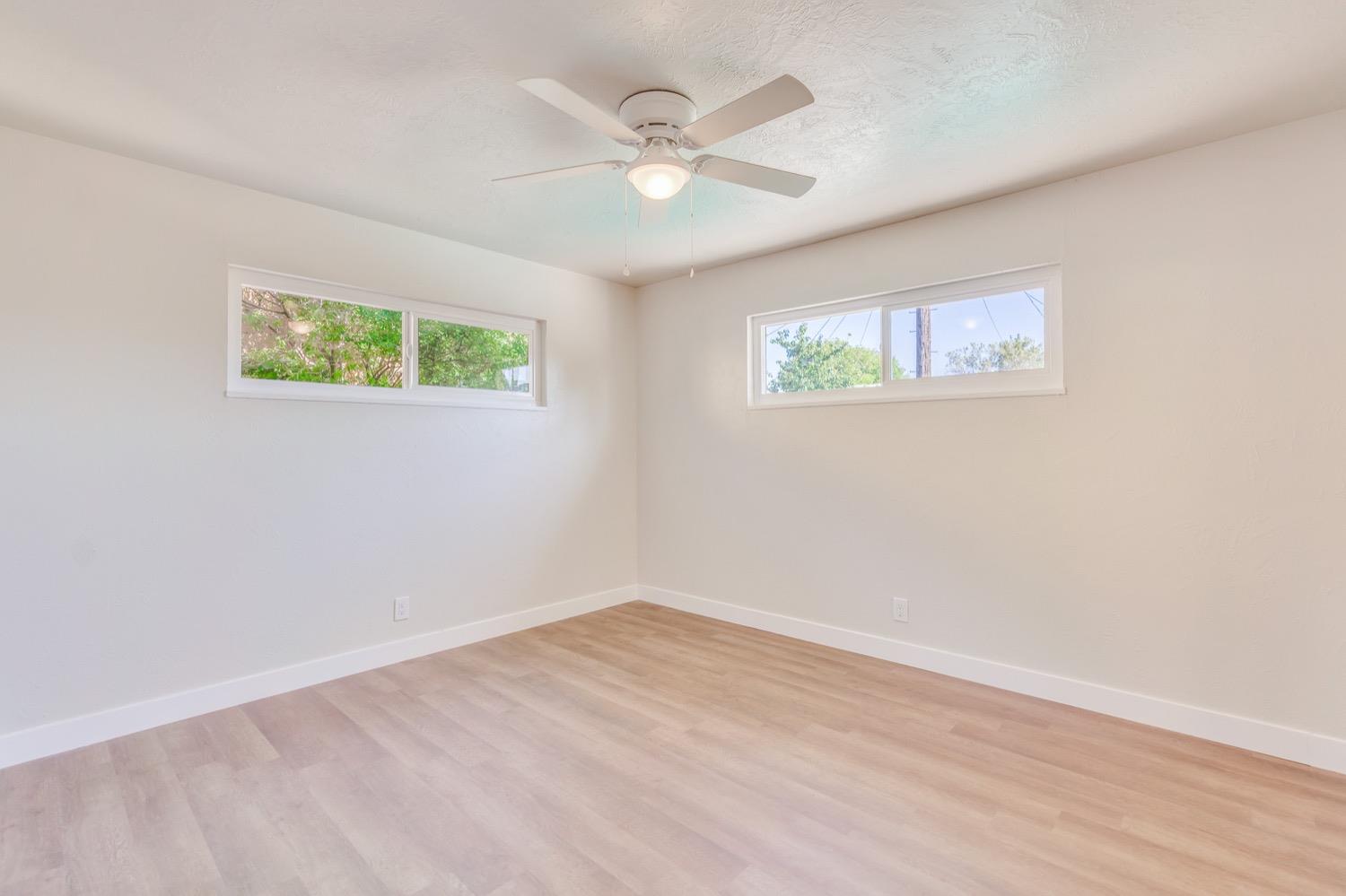 Detail Gallery Image 25 of 54 For 1007 W J St, Los Banos,  CA 93635 - 3 Beds | 2 Baths