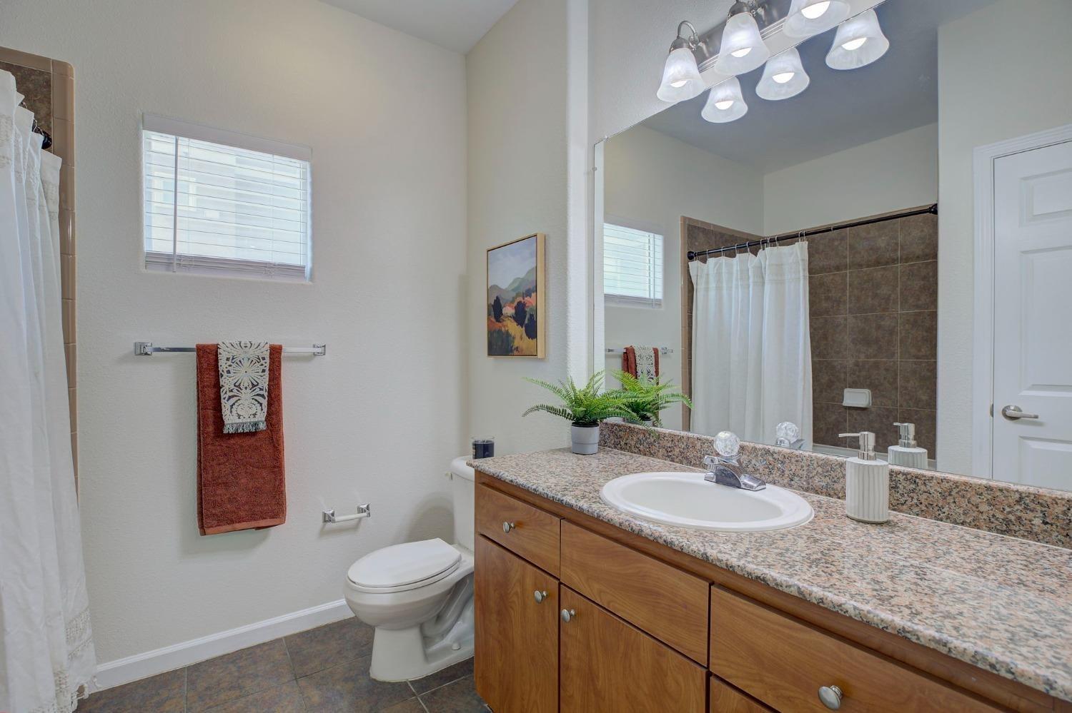 Detail Gallery Image 14 of 29 For 8434 Walerga Rd #1011,  Antelope,  CA 95843 - 3 Beds | 2 Baths