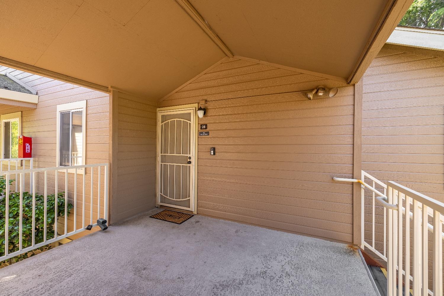 Detail Gallery Image 4 of 27 For 11150 Trinity River Dr #28,  Rancho Cordova,  CA 95670 - 3 Beds | 2 Baths