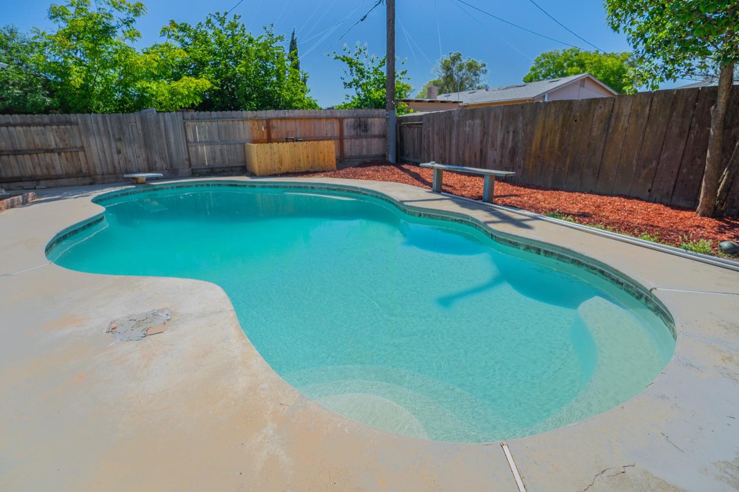 Detail Gallery Image 37 of 54 For 1007 W J St, Los Banos,  CA 93635 - 3 Beds | 2 Baths