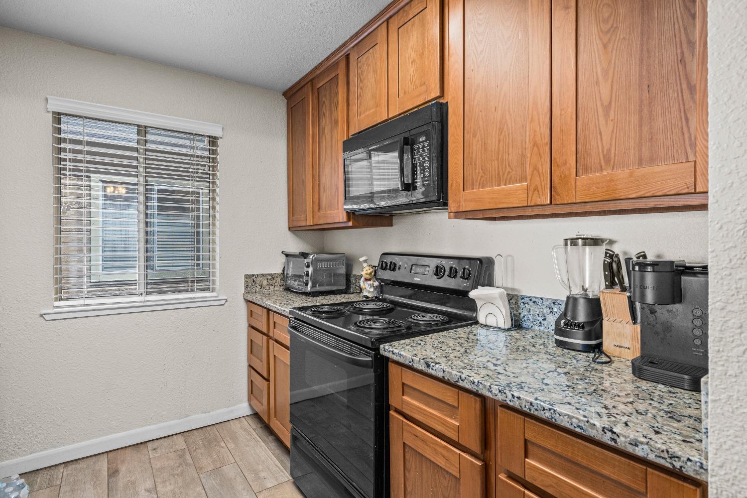 Detail Gallery Image 13 of 27 For 11150 Trinity River Dr #28,  Rancho Cordova,  CA 95670 - 3 Beds | 2 Baths