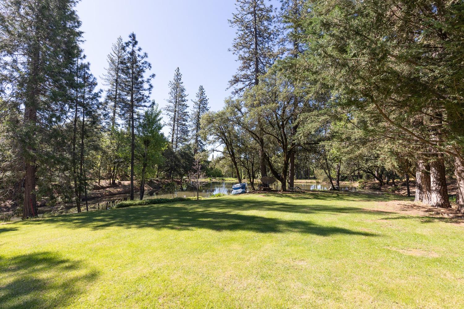 Detail Gallery Image 3 of 36 For 15358 Lower Colfax Rd, Grass Valley,  CA 95945 - 2 Beds | 2 Baths