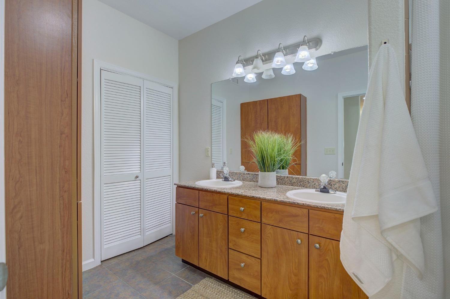 Detail Gallery Image 18 of 29 For 8434 Walerga Rd #1011,  Antelope,  CA 95843 - 3 Beds | 2 Baths