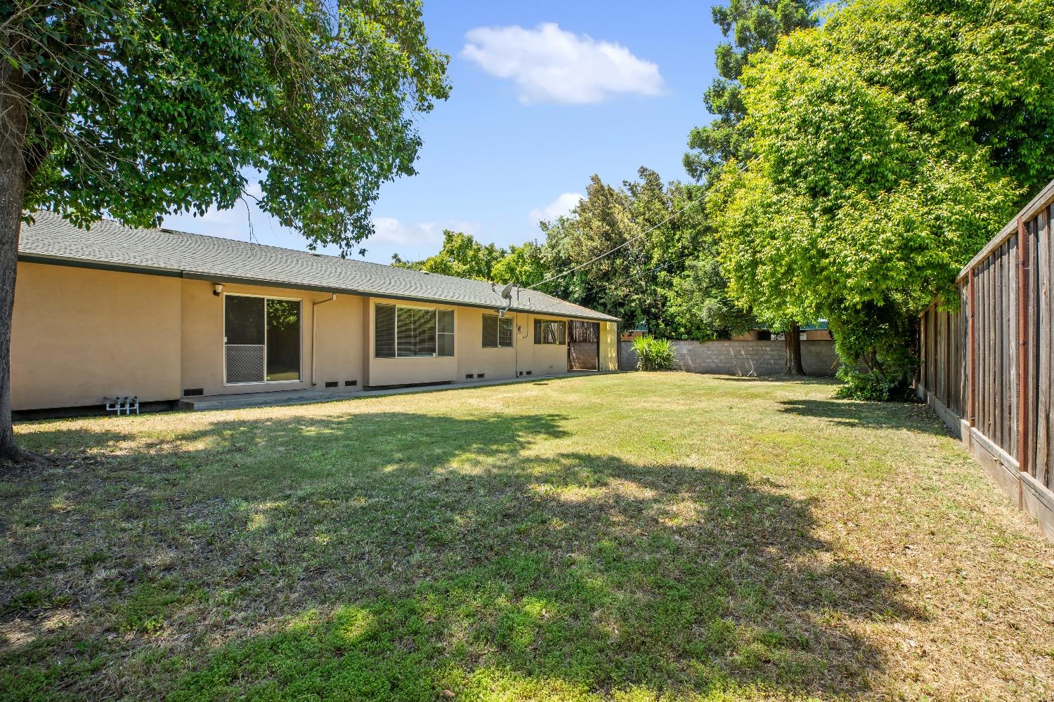 Detail Gallery Image 29 of 37 For 205 E Rumble Rd, Modesto,  CA 95350 - 3 Beds | 2 Baths