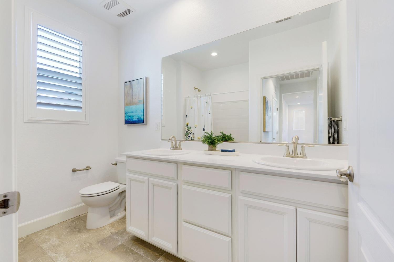 Detail Gallery Image 27 of 34 For 1062 Golden Sunray Ter, Davis,  CA 95616 - 3 Beds | 2/1 Baths