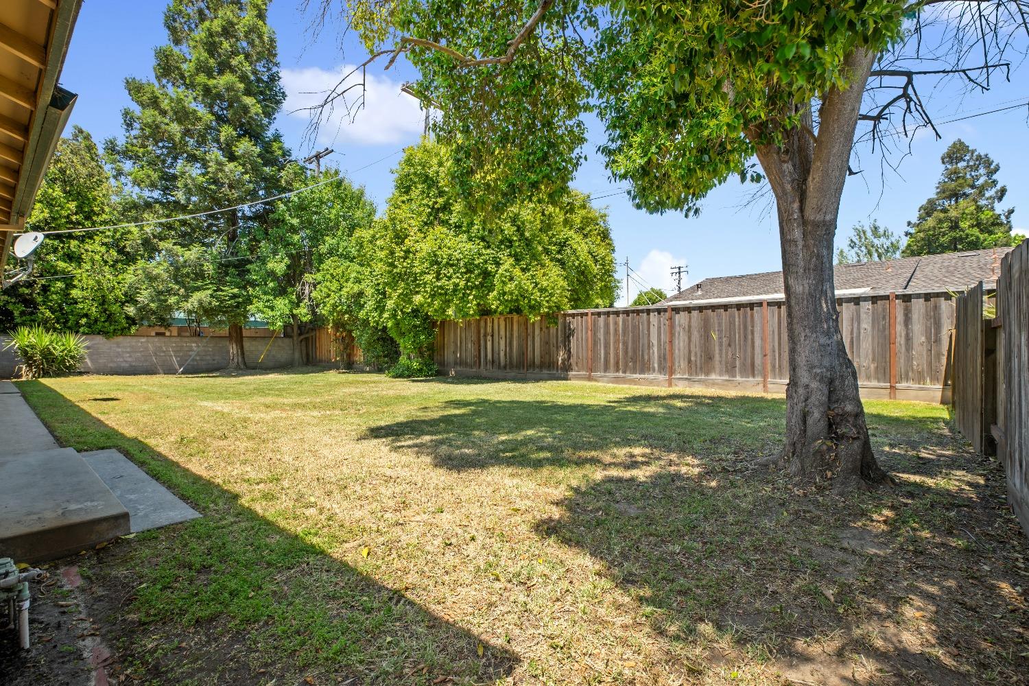 Detail Gallery Image 30 of 37 For 205 E Rumble Rd, Modesto,  CA 95350 - 3 Beds | 2 Baths