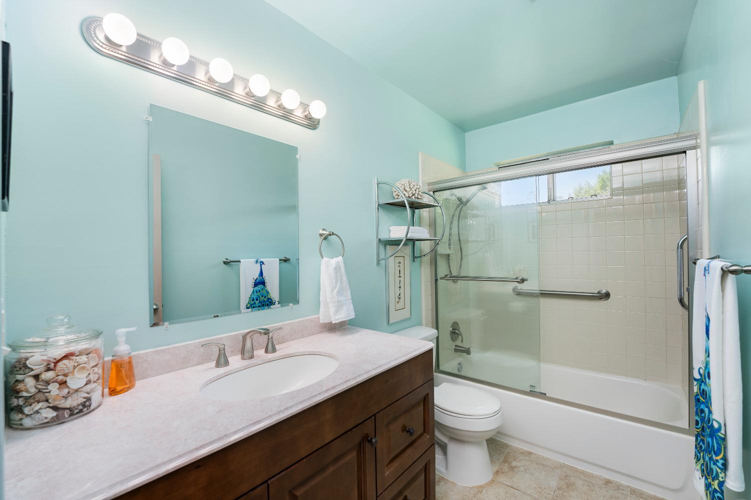 Detail Gallery Image 20 of 38 For 320 8th St, Lincoln,  CA 95648 - 3 Beds | 2 Baths