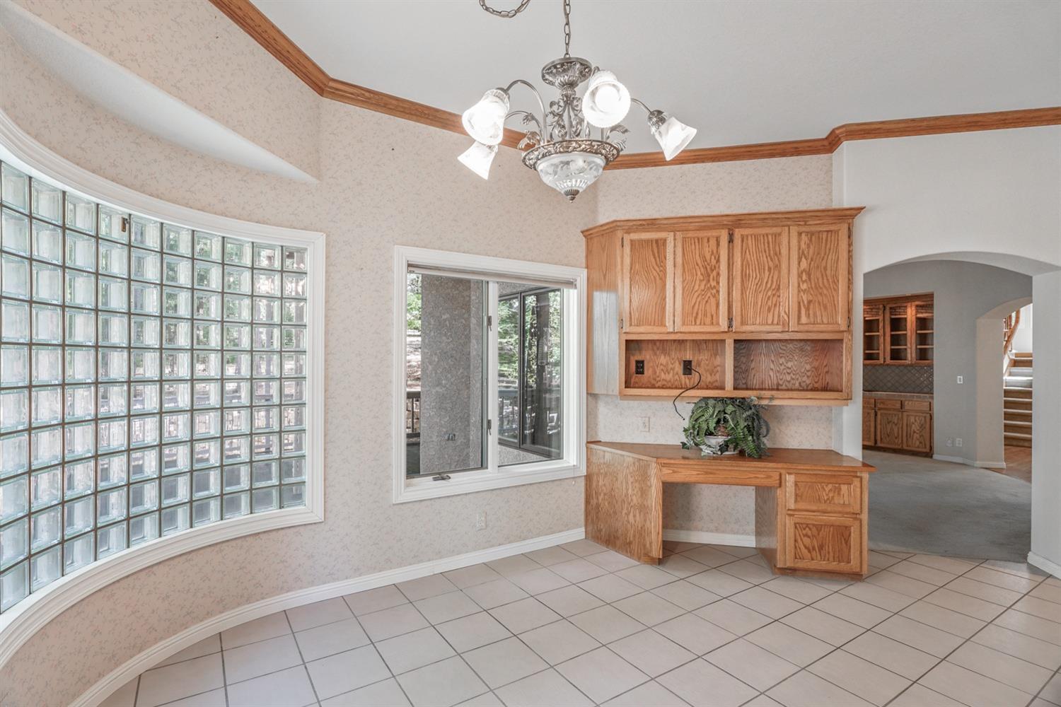 Detail Gallery Image 10 of 45 For 13089 Somerset Dr, Grass Valley,  CA 95945 - 3 Beds | 3/1 Baths