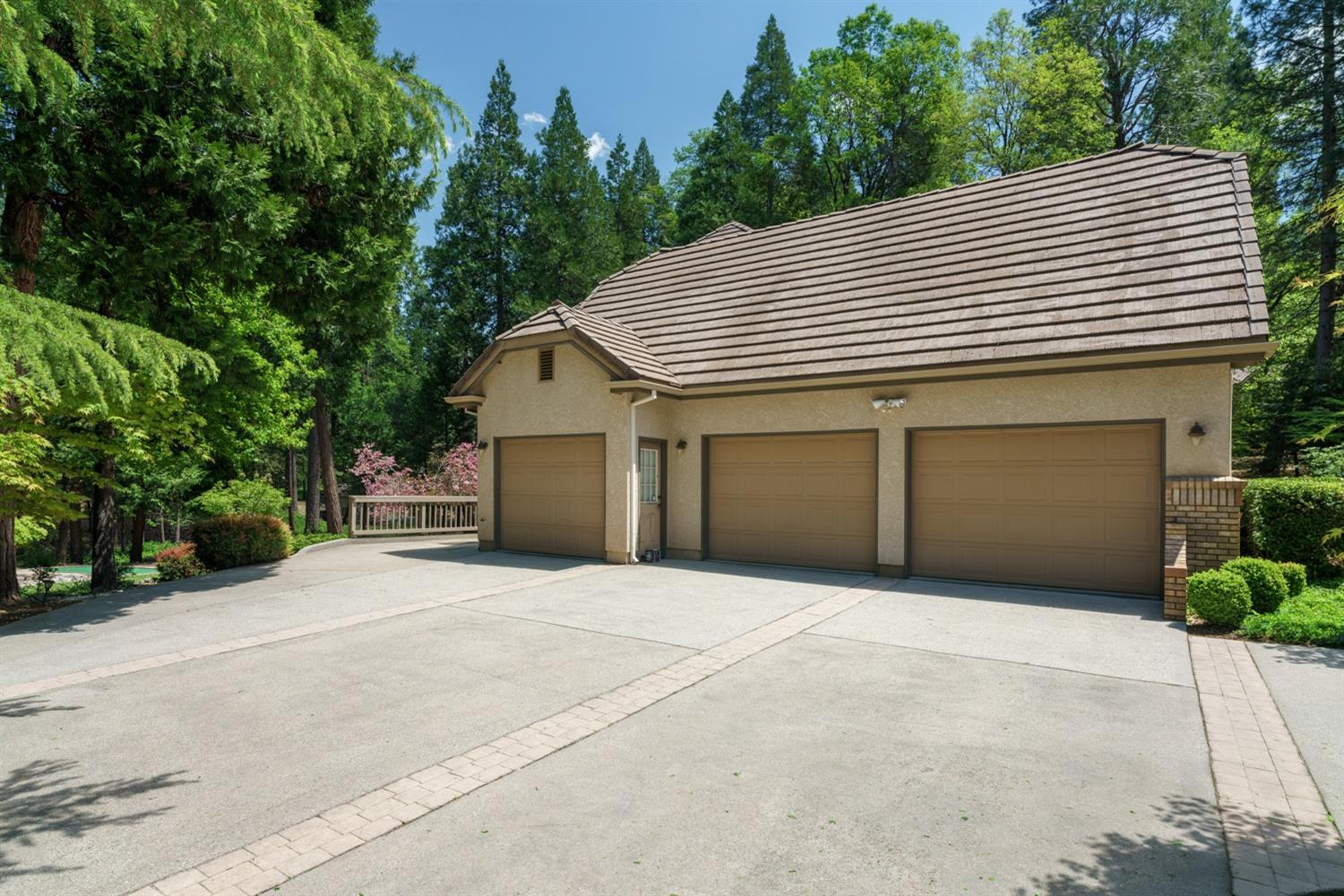 Detail Gallery Image 35 of 50 For 13089 Somerset Dr, Grass Valley,  CA 95945 - 3 Beds | 3/1 Baths