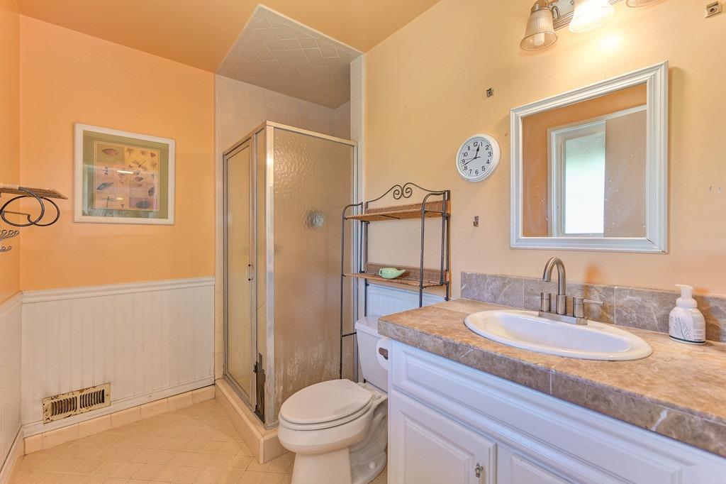 Detail Gallery Image 25 of 68 For 8911 Central Ave, Orangevale,  CA 95662 - 2 Beds | 2/1 Baths