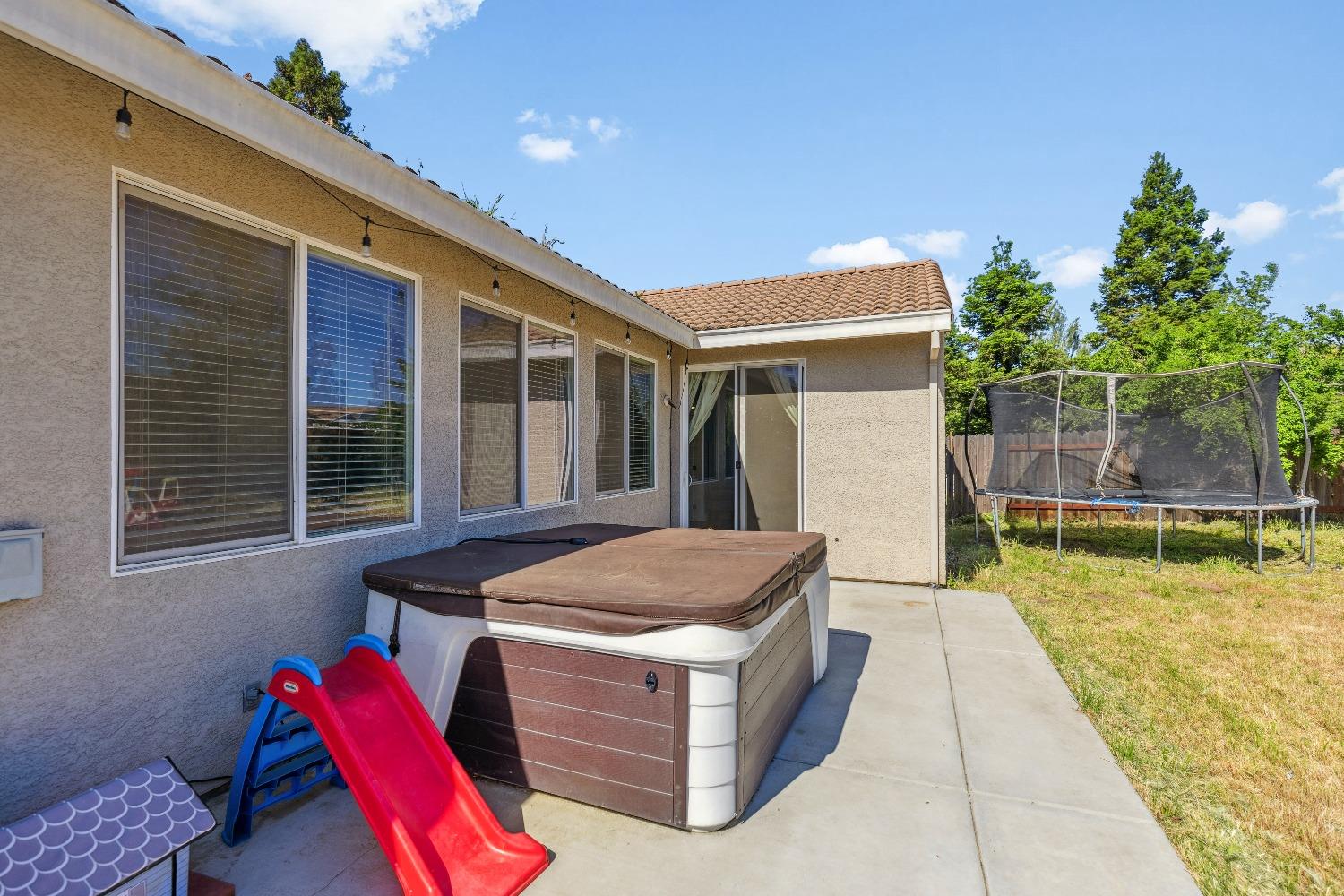 Detail Gallery Image 9 of 42 For 1183 Calypso Ranch Dr, Plumas Lake,  CA 95961 - 4 Beds | 2 Baths