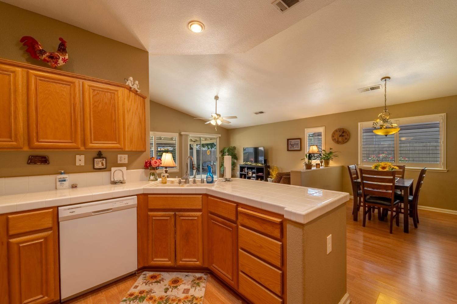 Detail Gallery Image 21 of 42 For 1022 Ashford Dr, Turlock,  CA 95382 - 4 Beds | 2 Baths