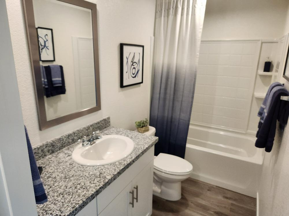 Detail Gallery Image 5 of 15 For 1197 Ruth Ave, Yuba City,  CA 95991 - 4 Beds | 2/2 Baths