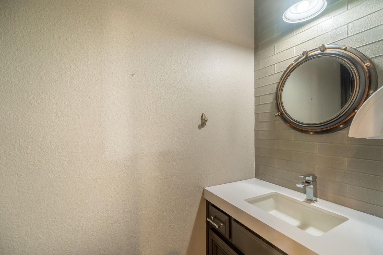 Detail Gallery Image 18 of 31 For 2570 Hogan Dr, Turlock,  CA 95382 - 4 Beds | 2/1 Baths