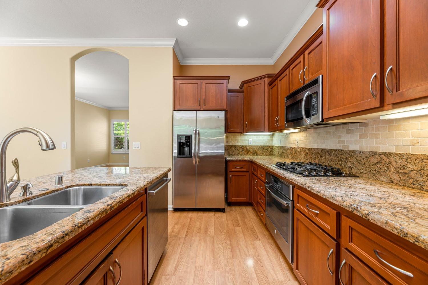 Detail Gallery Image 23 of 51 For 1969 Larkhall Cir, Folsom,  CA 95630 - 3 Beds | 2 Baths